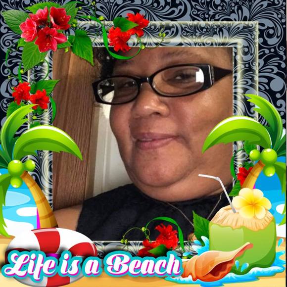 Meet your Posher, Edna - Picture 1 of 1